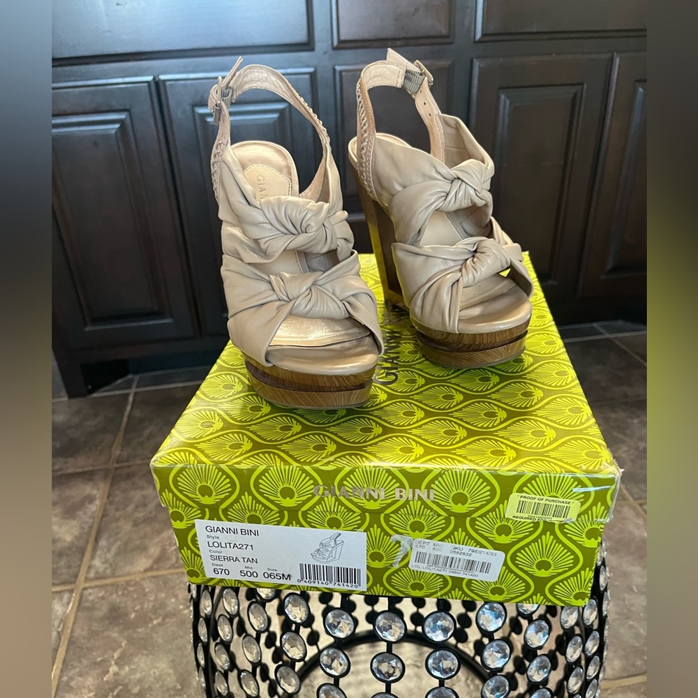 Gianni Bini Lolita271 shoes in Sierra Tan , size 6.5